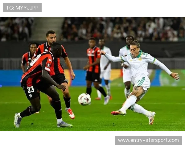 利物浦齐米卡斯传球与弧线球练习