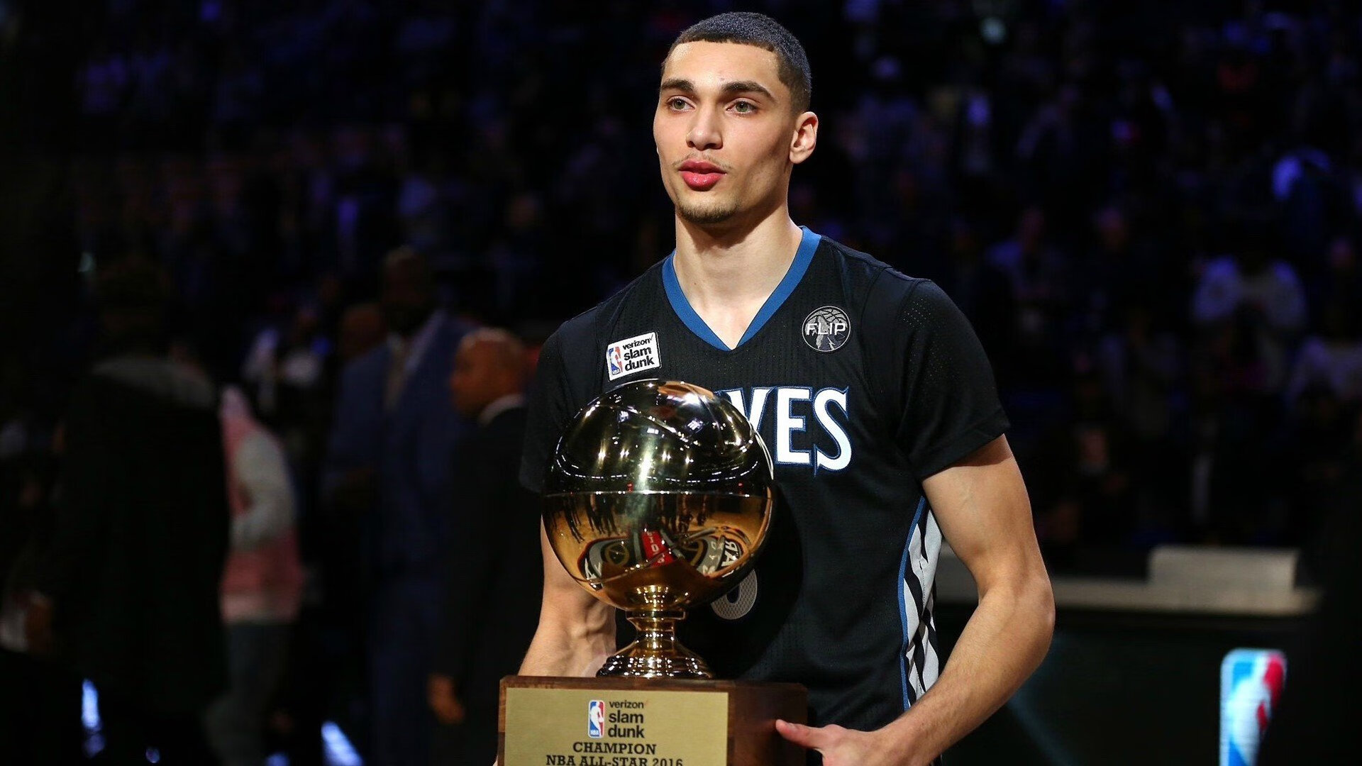 篮球精神点燃中国年轻一代的热情，篮球精神征文