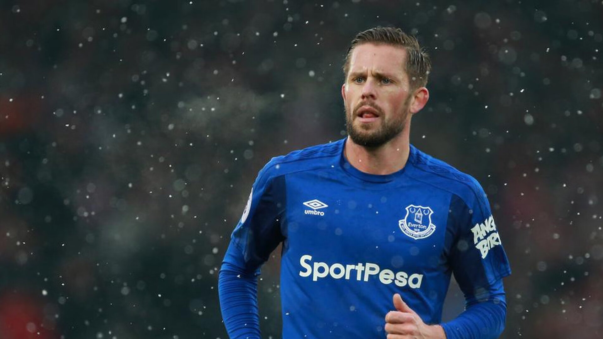 星空娱乐-中国队后程发力逆转对手引爆赛场，中国队后腰是谁